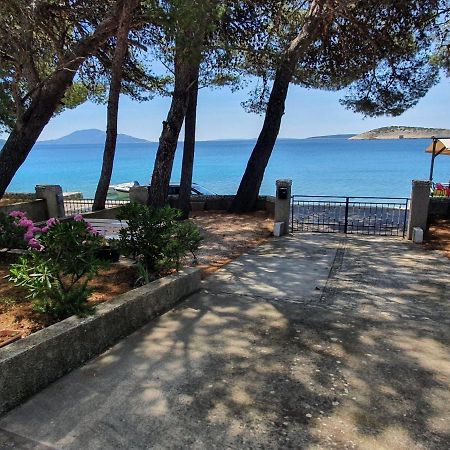 Sidus Maris, Spacious Seaside Apartment With Free Parking Martinšćica Buitenkant foto