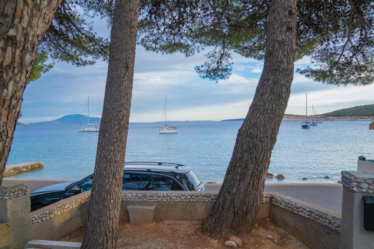 Sidus Maris, Spacious Seaside Apartment With Free Parking Martinšćica Buitenkant foto