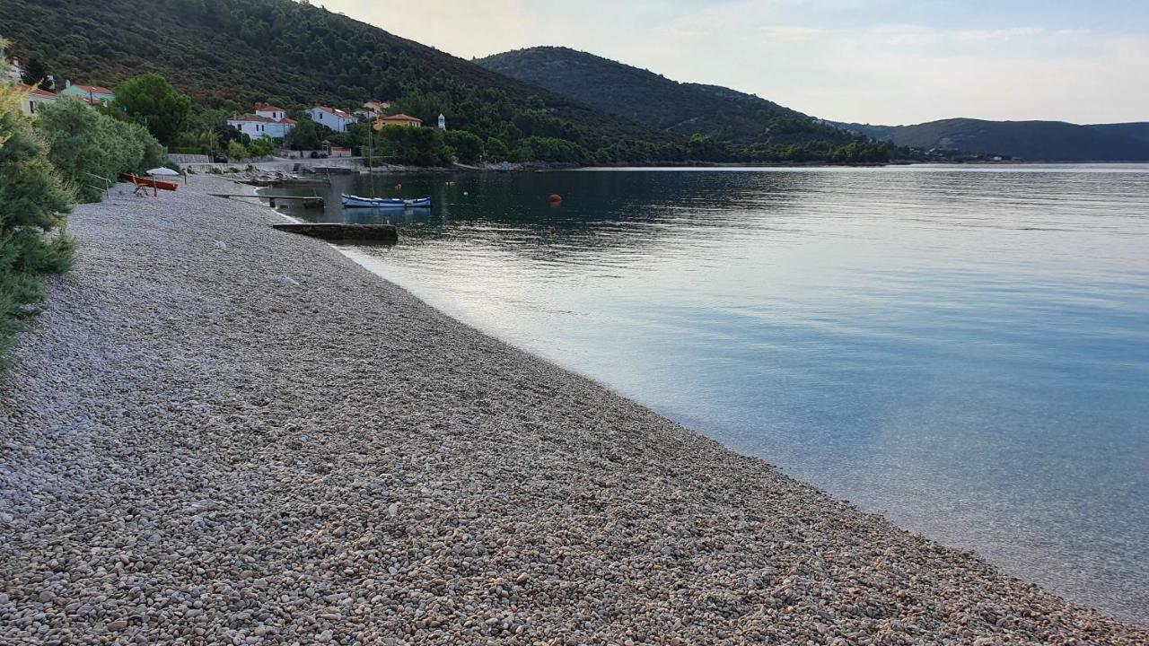 Sidus Maris, Spacious Seaside Apartment With Free Parking Martinšćica Buitenkant foto
