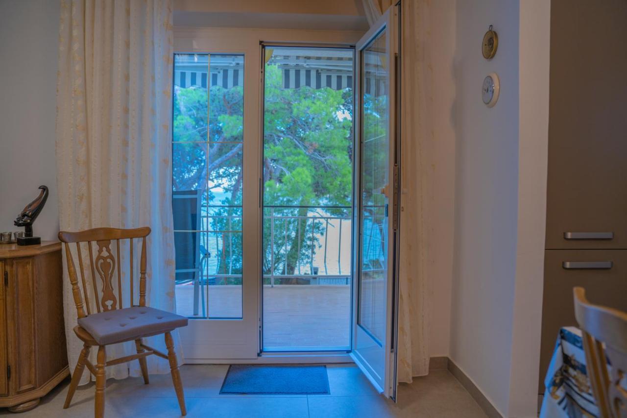 Sidus Maris, Spacious Seaside Apartment With Free Parking Martinšćica Buitenkant foto