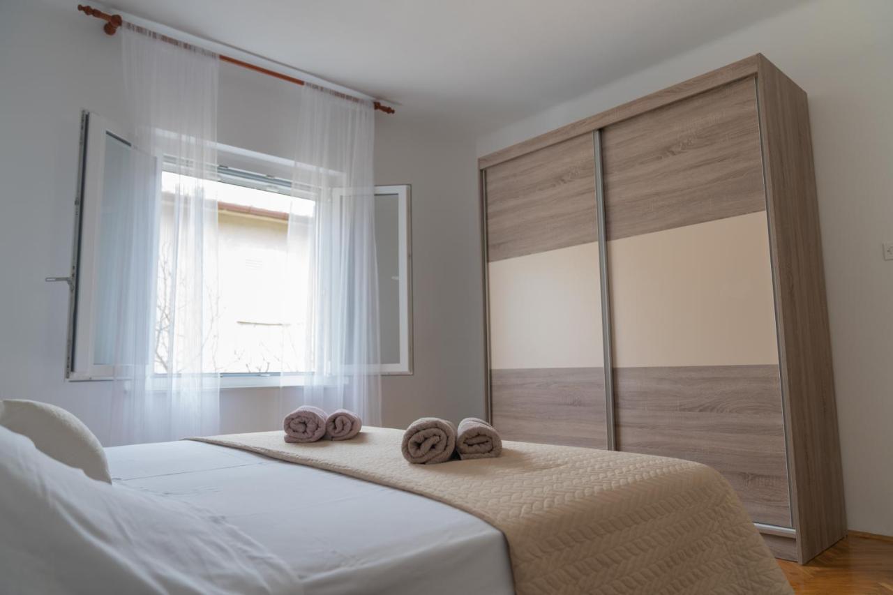 Sidus Maris, Spacious Seaside Apartment With Free Parking Martinšćica Buitenkant foto