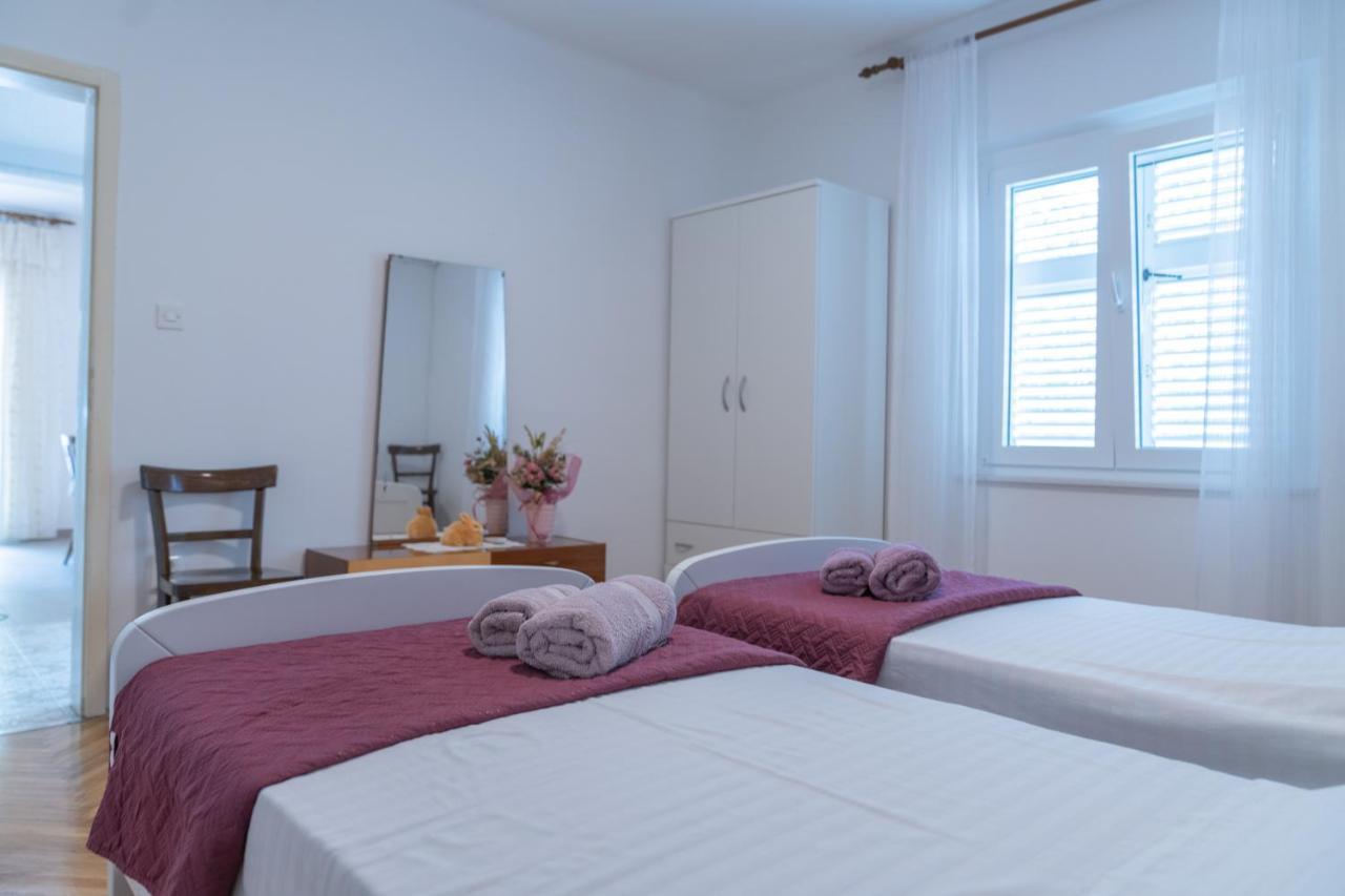 Sidus Maris, Spacious Seaside Apartment With Free Parking Martinšćica Buitenkant foto