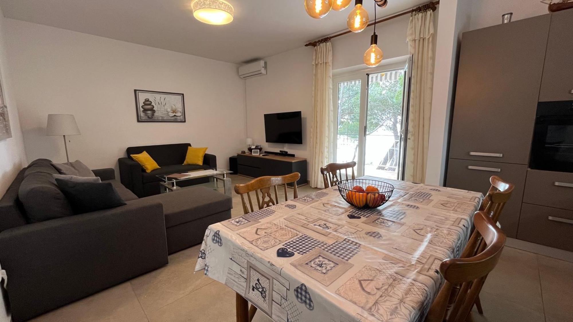 Sidus Maris, Spacious Seaside Apartment With Free Parking Martinšćica Buitenkant foto